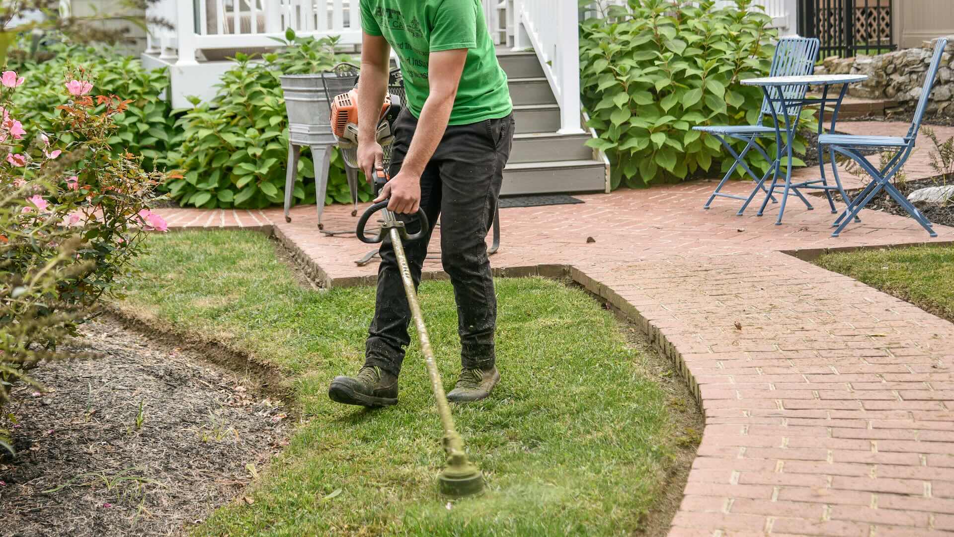 Weed Whacking Service Sioux Falls SD